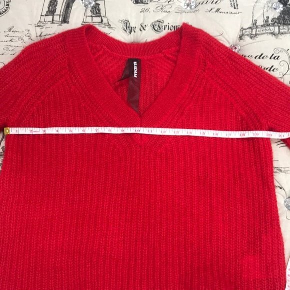 NAADAM Naadam Alute Deep V Sweater - Picture 8 of 8